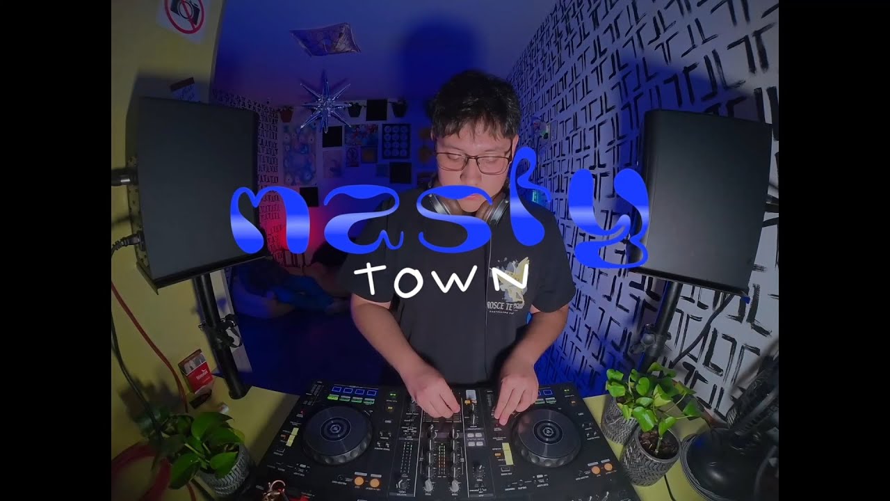 044 MALA HIERBA // nastytooooooown