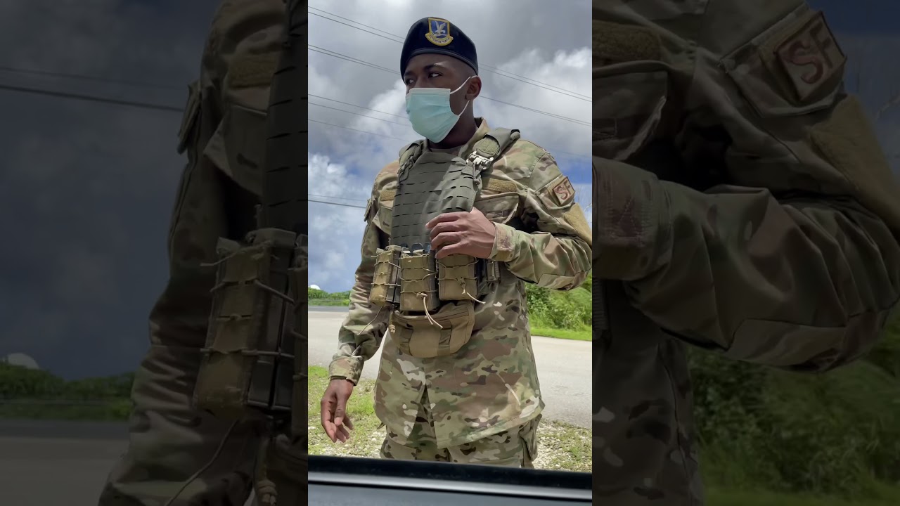 Как ведут себя члены семей военнослужащих, когда их останавливают.