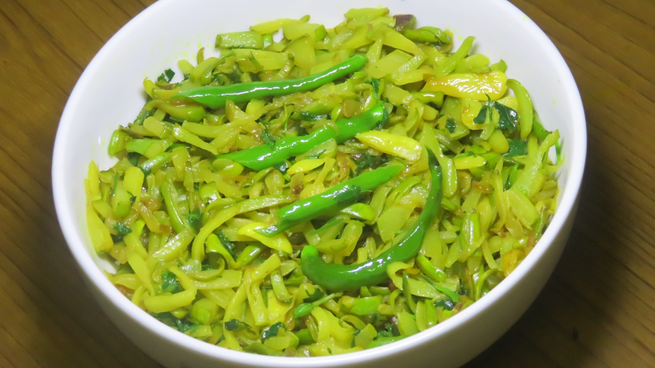 লাউয়ের খোসা ভাজি । Fried Bottle Gourd Skin