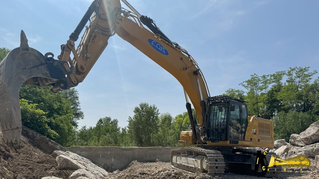 NEW CATERPILLAR 340 Excavator Cliff Construction #caterpillar #heavyequipment #excavator #digger