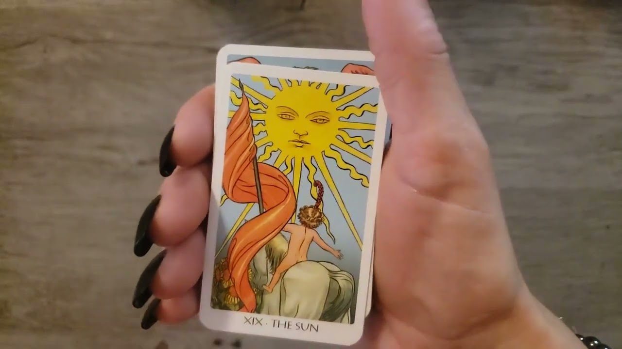 New Vision Mini (Tarot of the New Vision) short & sweet flipthrough