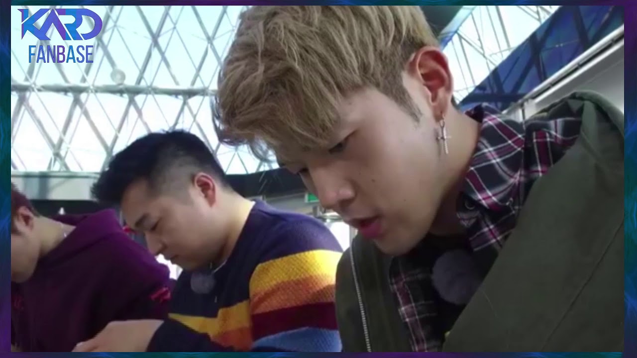 [171013] KARD BM & J.Seph making bracelets at Iksan city (Tour Avatar Facebook Live)