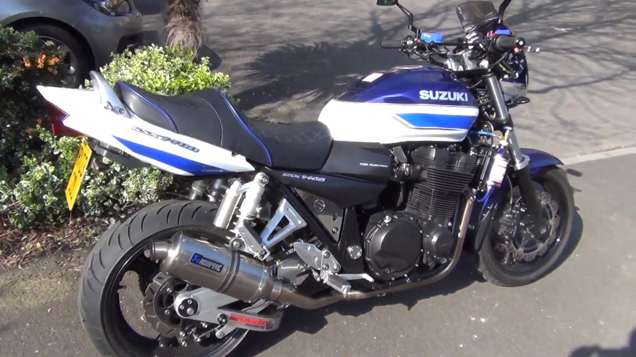 Suzuki GSX 1550 closer look