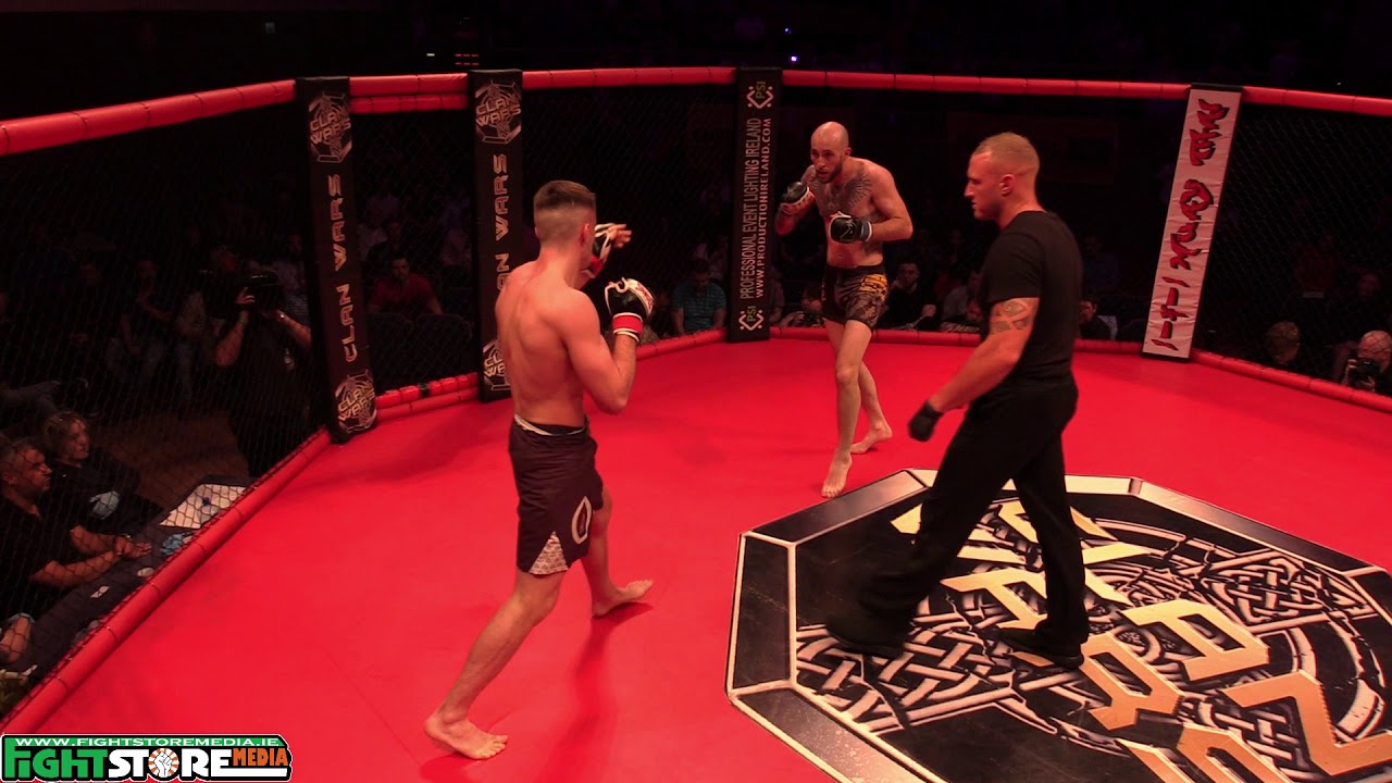 Darragh Kelly vs Wayne Hughes - Clan Wars 32