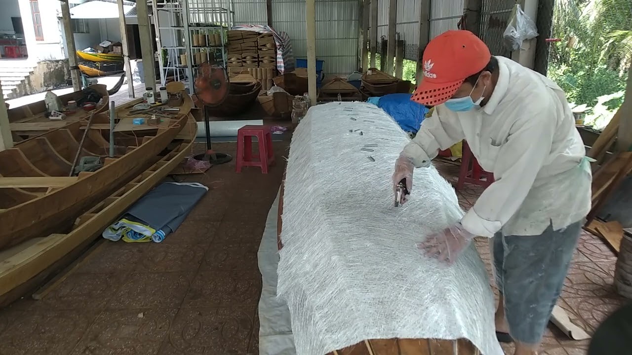 chia sẻ lắp keo composite xuồng. Hòa phát Sáu Hoà 0766952171