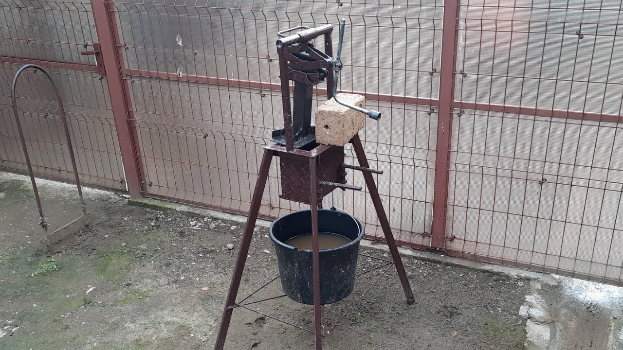 Presa brichete din carton si rumegus