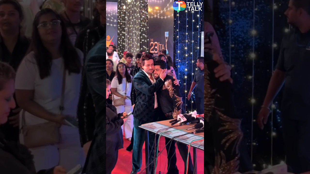 Shalin Bhanot HUGS Shiv Thakare & Vishal Singh at an event #shorts #shalinbhanot #shivthakare