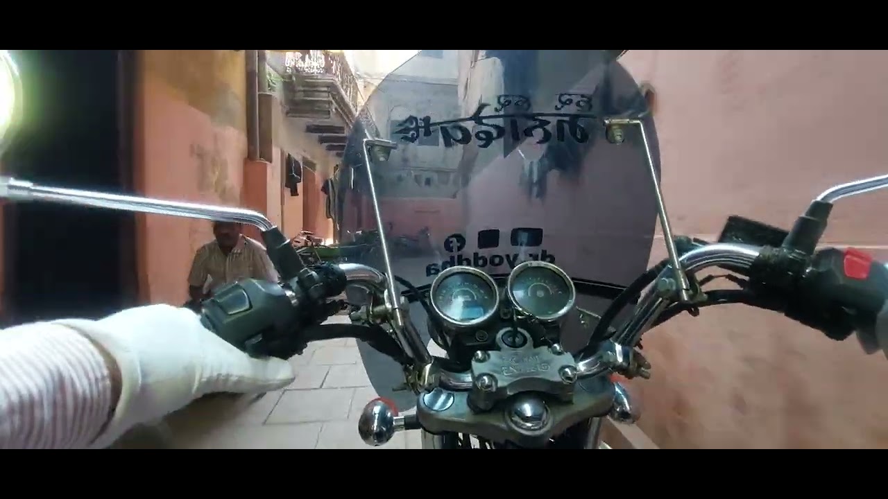 Moto Blog On A Superbike On The Congested Roads Of Varanasi 