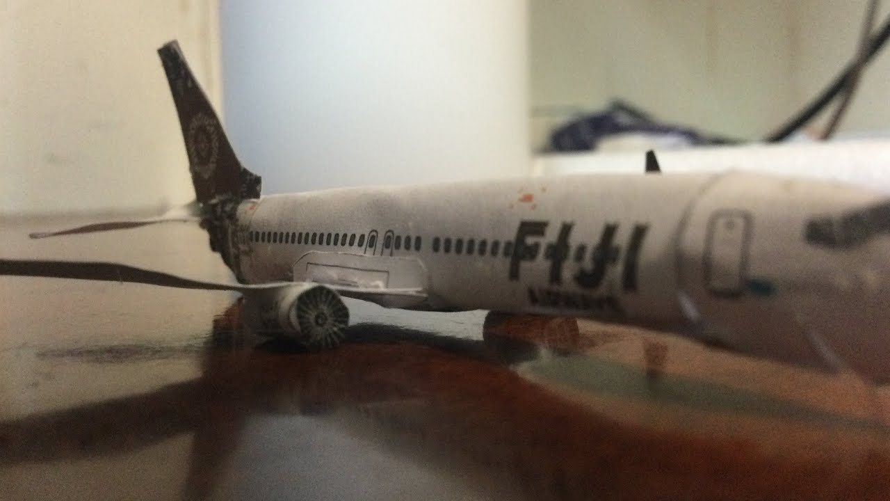 How to make a paper craft 737