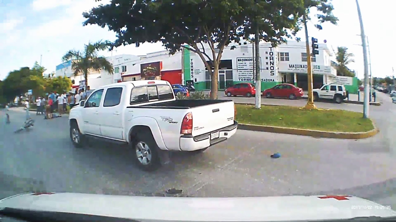 Ambulancia México - Respondiendo a Atropellado