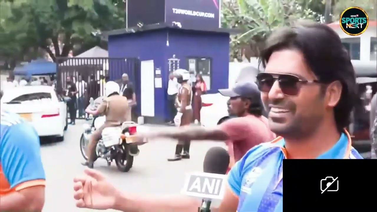 Indian Pakistani Fan  fight outside stadium