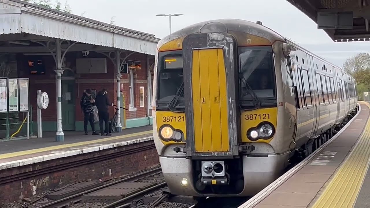 Trains at: Ford (West Coastway Line)