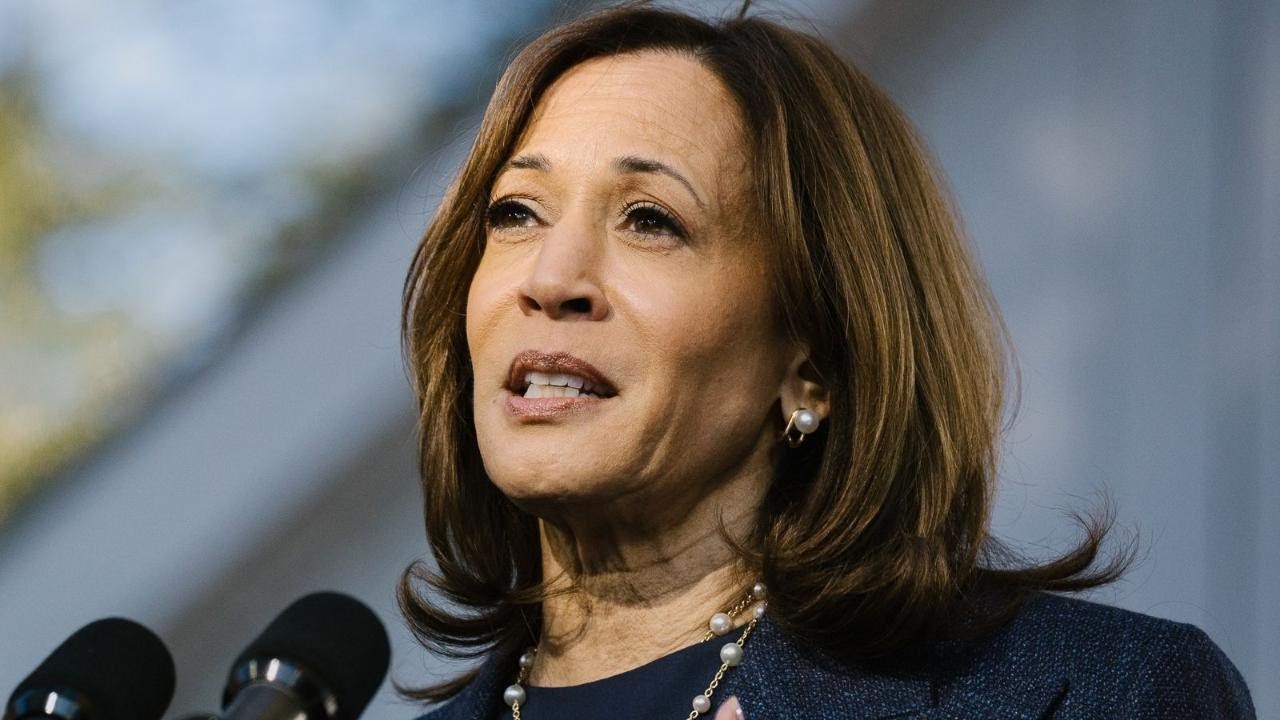 Harris campaigns in Green Bay, Wis.