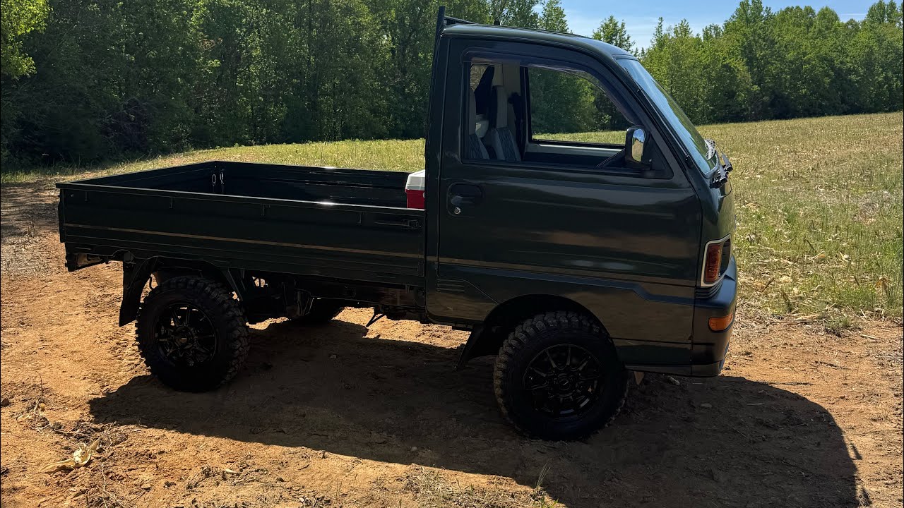 Lifting my Mitsubishi minicab kei truck. New tires and wheels!.