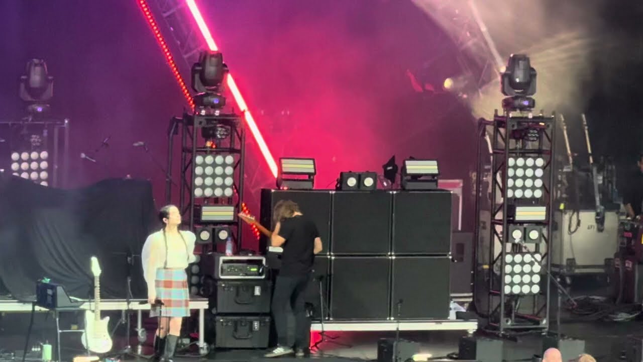 Poppy - Anything Like Me & New Way Out - Live at Pine Knob Amphitheater in Clarkston, MI on 8-6-24