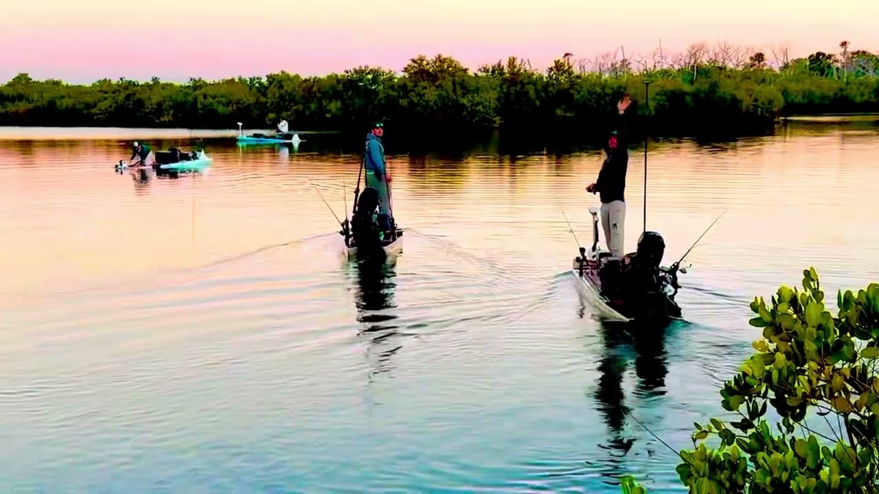 There’s Nothing Like a Sunrise Launch on a SUP Customs Hybrid🔥 