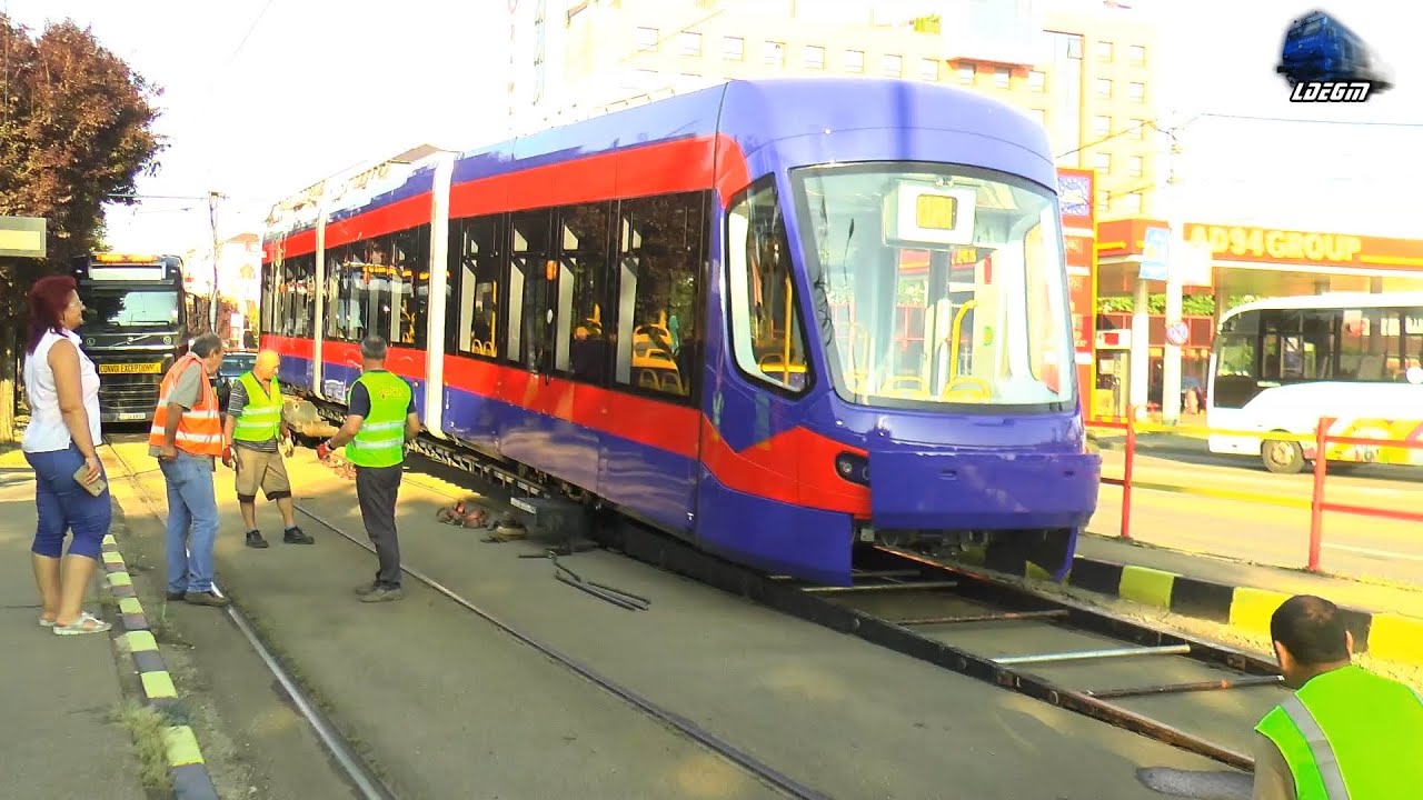 Descărcare Tramvai Siemens Imperio By Astra Arad Tram/Straßenbahn Unloading in Oradea 10 August 2021