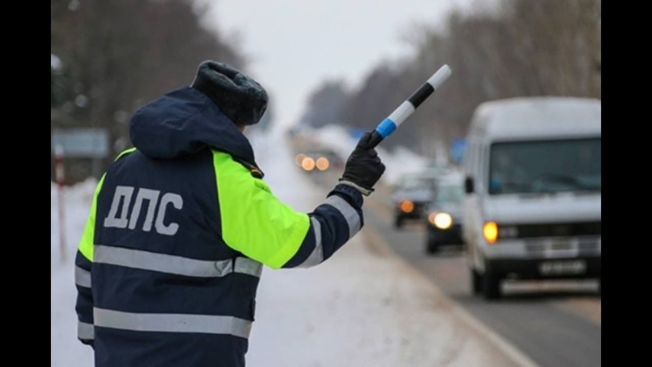 Ты мне – я тебе: в Челябинске за взятку осудили экипаж ДПС