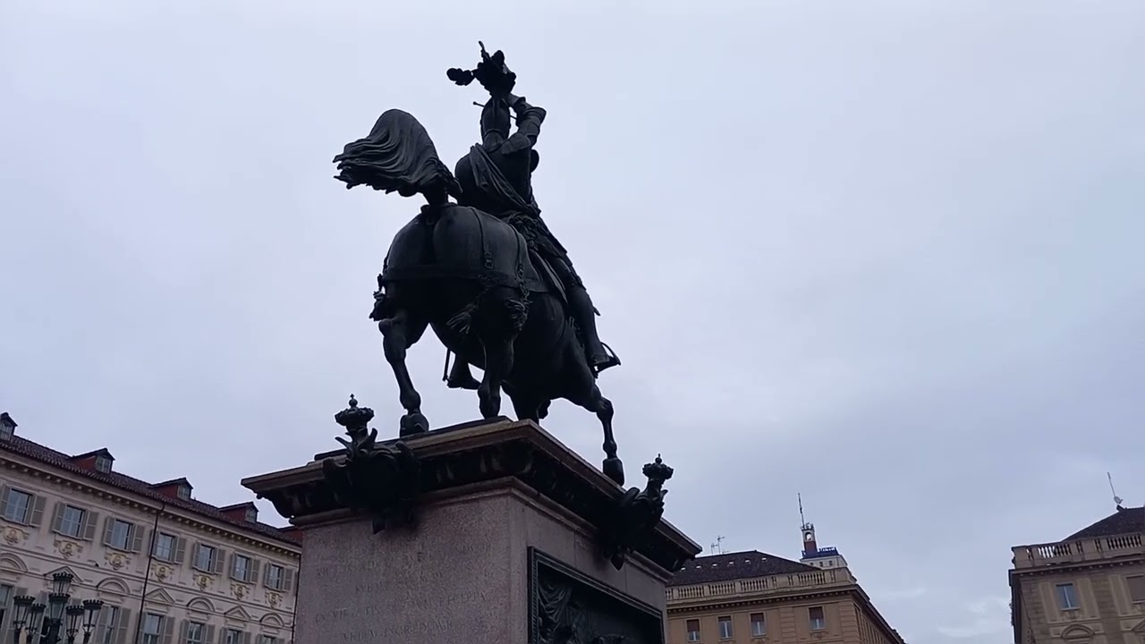 Plaza San Carlo - un Dia Domingo Lluvioso // Torino - Italia