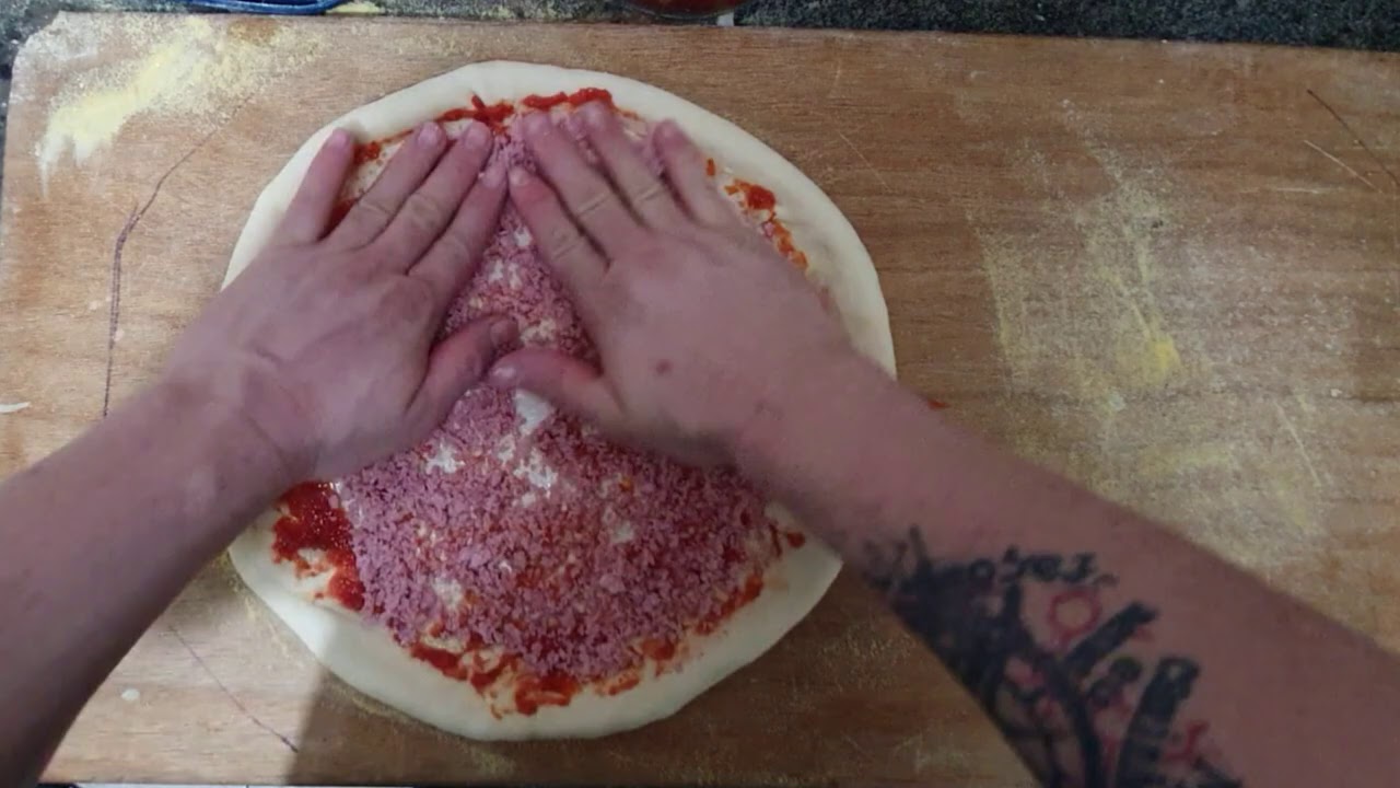 Como montar um pizza portuguesa