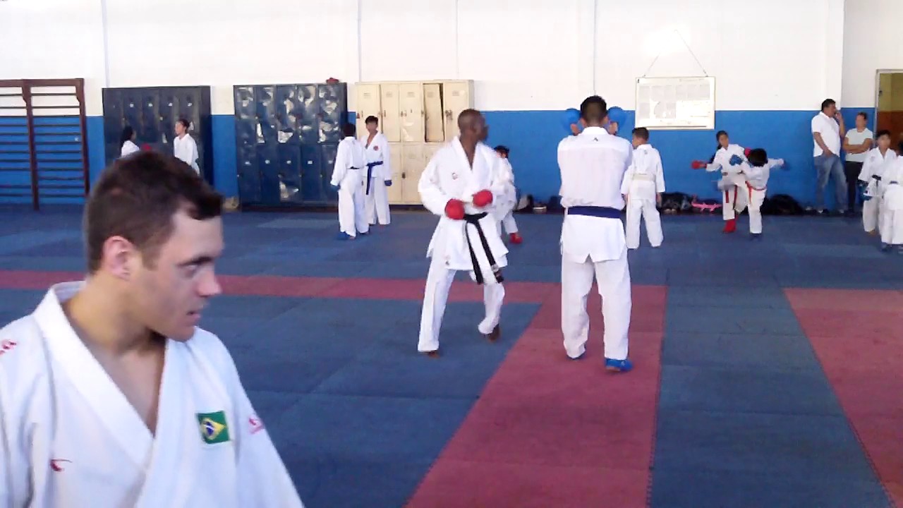 4 SEMINARIO KARATE DO DOUGLAS BROSE EN GUAYAQUIL