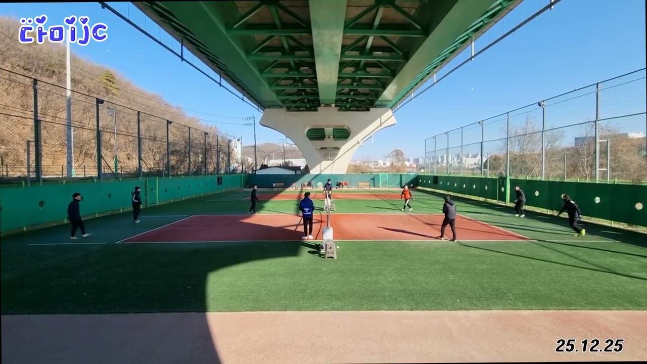 25 12 25 p9