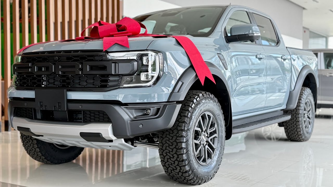 Новый Ford Ranger Raptor (2025) — прочный пикап повышенной проходимости | Серый экстерьер и интерьер