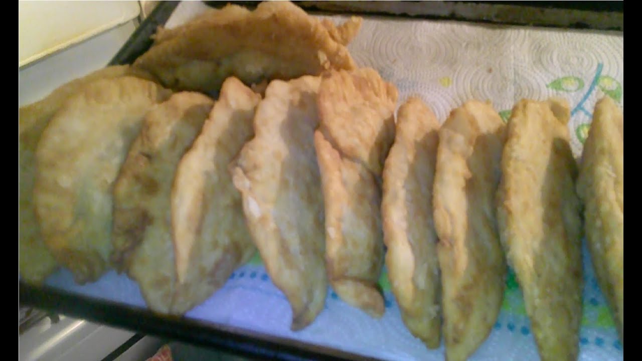Жареные пирожки с курицей