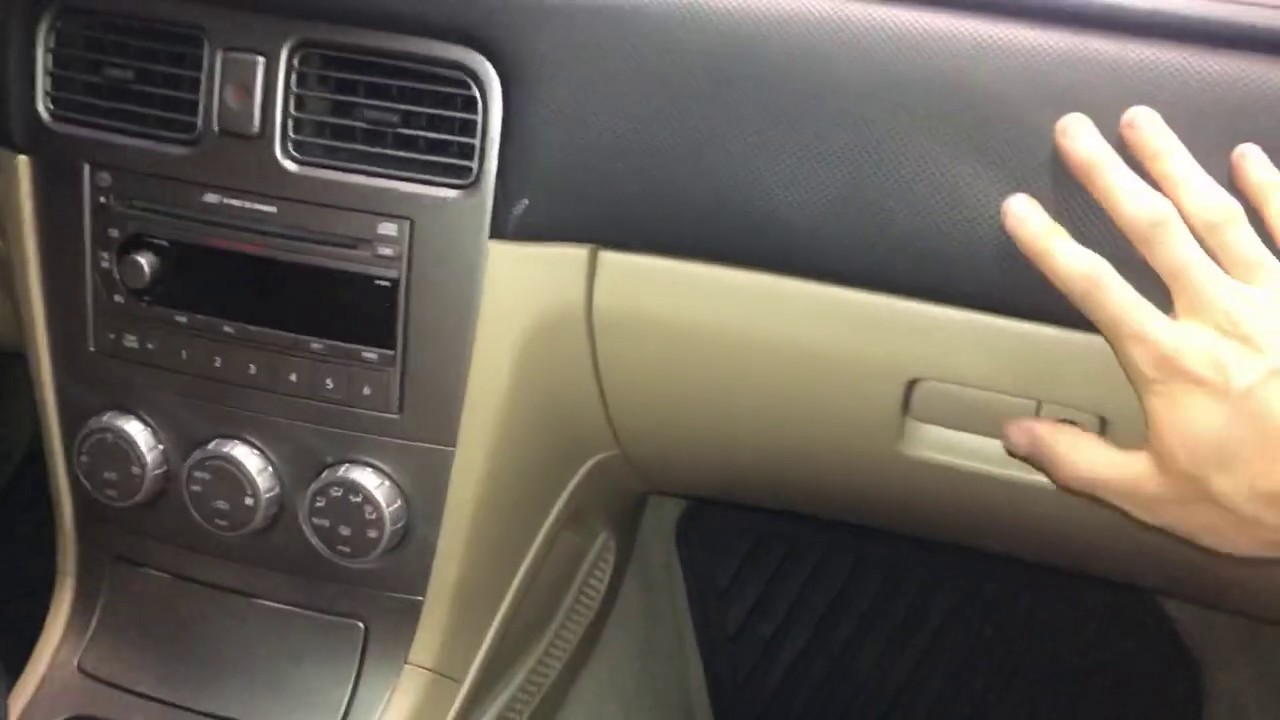 Разборка перчаточного ящика Subaru