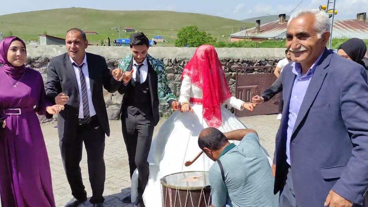 DAMAT VE GELİNİN DÜĞÜNE GİRİŞİ izlerken kaliteyi en yüksek kalite olarak seçin DİGOR ALEM KÖYÜ