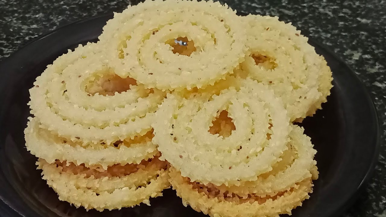 1ಕಪ್ ಚಿರೋಟಿ ರವೆ 1ಕಪ್ ಅಕ್ಕಿಹಿಟ್ಟು ಬಳಸಿ ಮಾಡಿ ದಿಡೀರ್ ಚಕುಲ್ಲಿ||instant chakli recipe