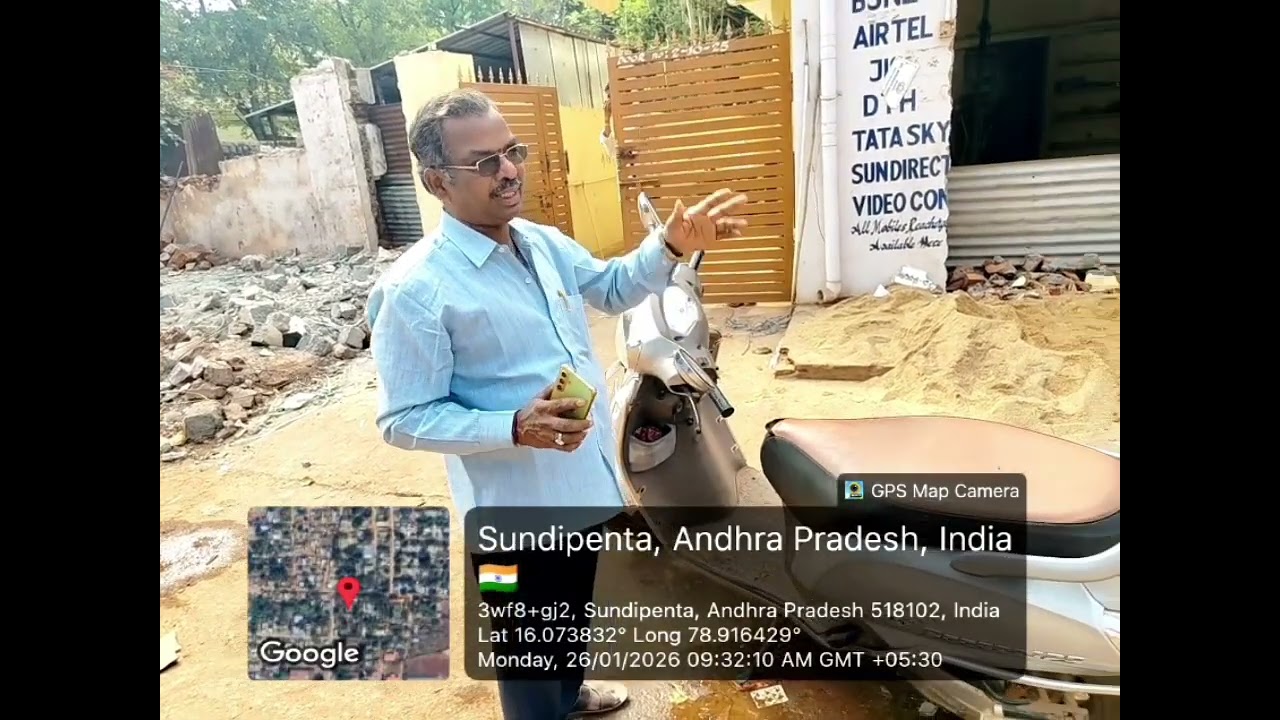 నంద్యాల జిల్లాలో కూలిన ఇల్లు.. శిథిలాల కింద వ్యక్తి