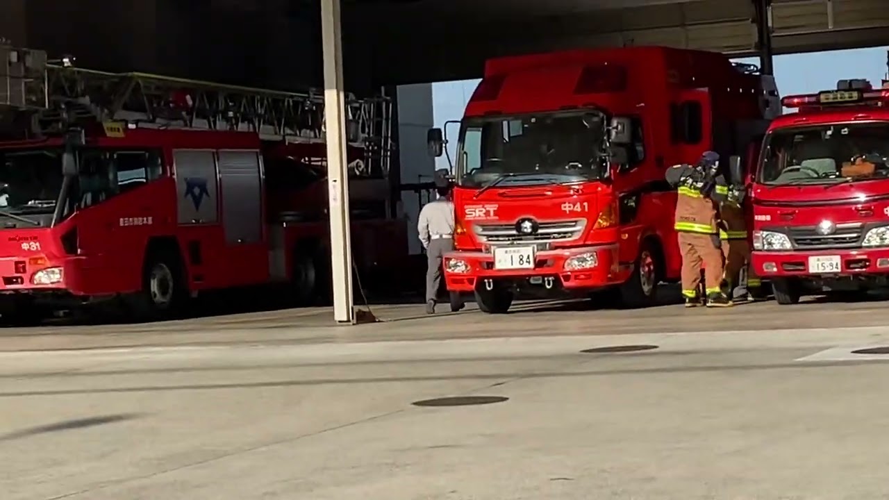 豊田市消防本部中消防署　中2、中11 林野火災へ緊急出動！訓練中だった高度救助隊は素早く着替え、中11へ乗り換えて現場へ急行！