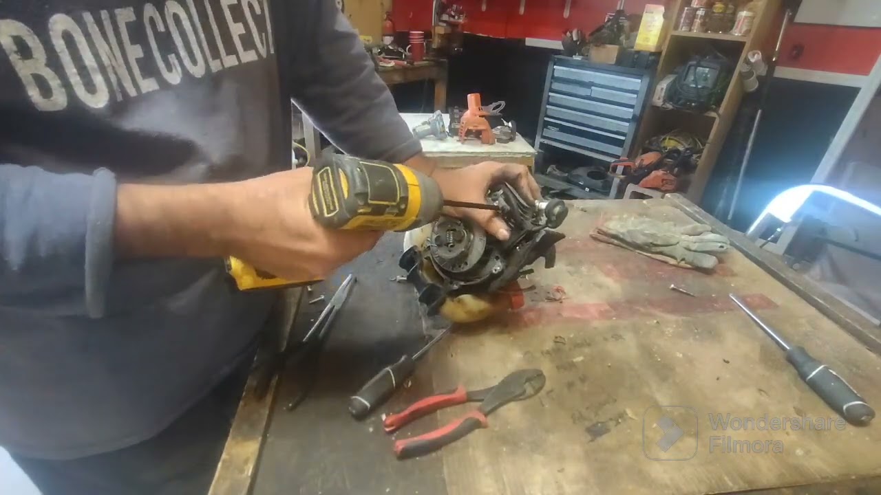 Echo 2620 Hedger Seized! Parts removal, Autopsy and rebuild.
