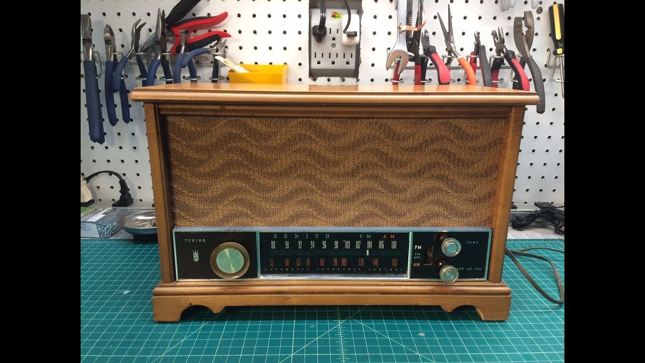 Zenith K731 - New Line Cord, Brief Power Up & UL Captive Knobs