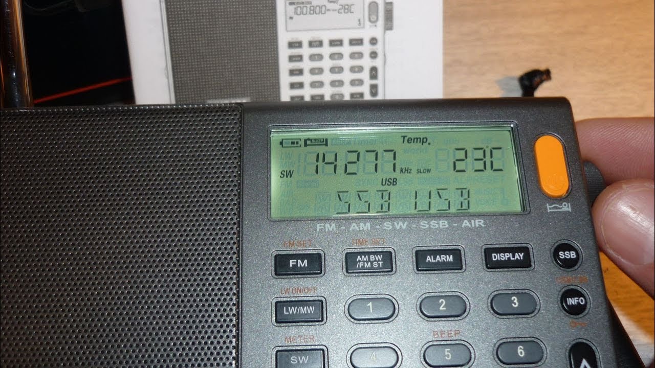 (1/2) Tecsun PL-880 vs. XHDATA D-808 ...