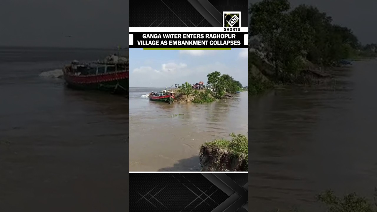 Ganga Water enters Raghopur village as Raghopur-Narkatia embankment collapses in Bhagalpur