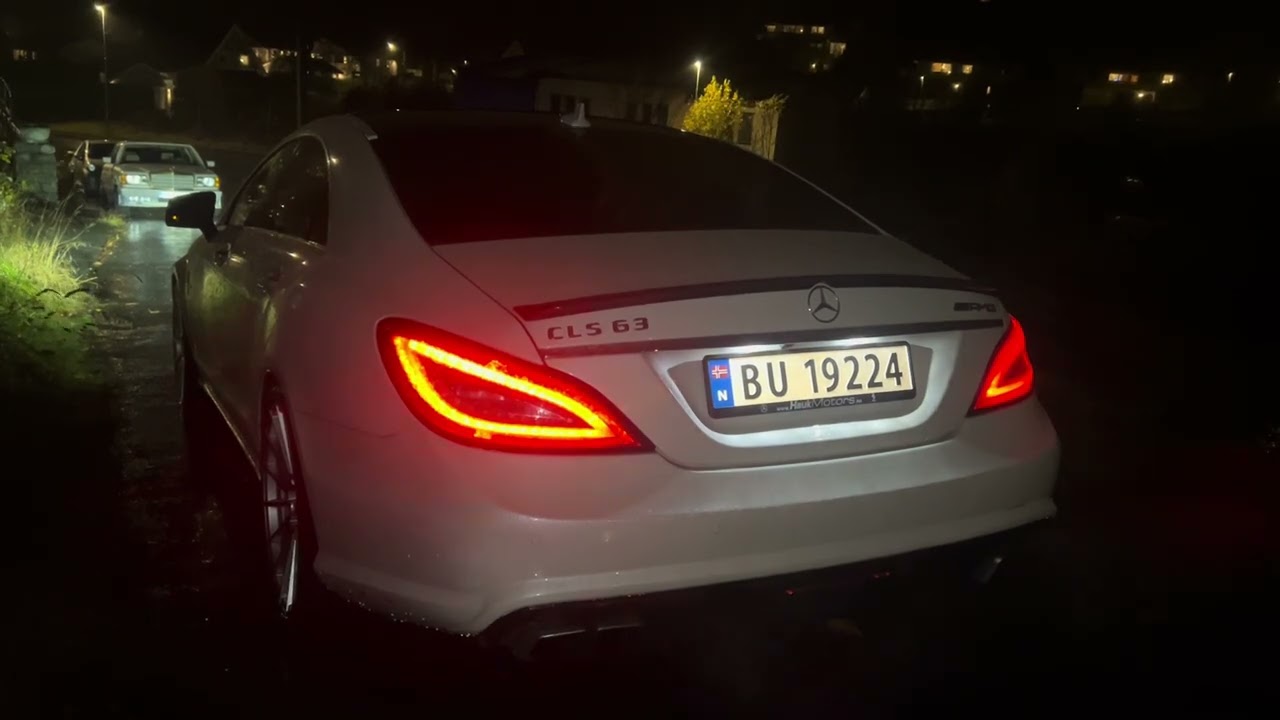 CLS63 AMG Downpipes COLD Start + Revs! M157 