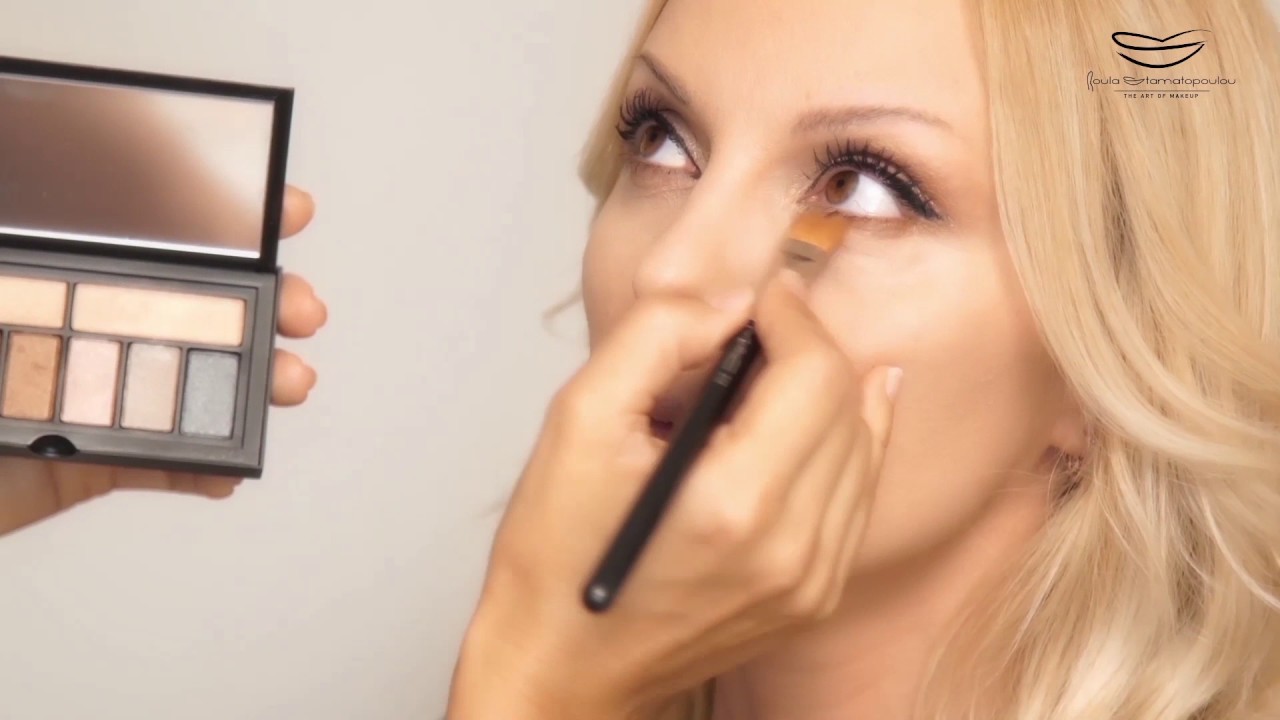 Το απόλυτο μακιγιάζ της Πέγκυ Ζήνα με eyeliner και κόκκινο κραγιόν