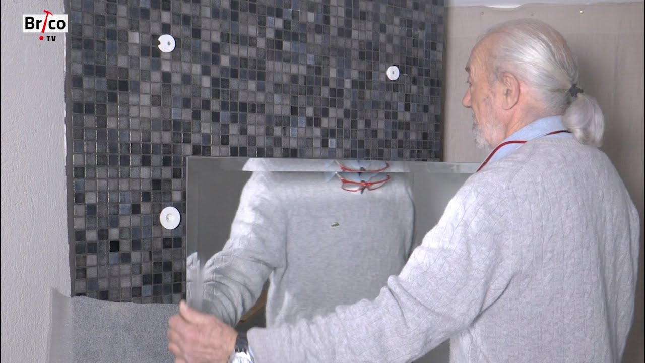 Poser un miroir avec des fixations invisibles - Tuto bricolage avec Robert