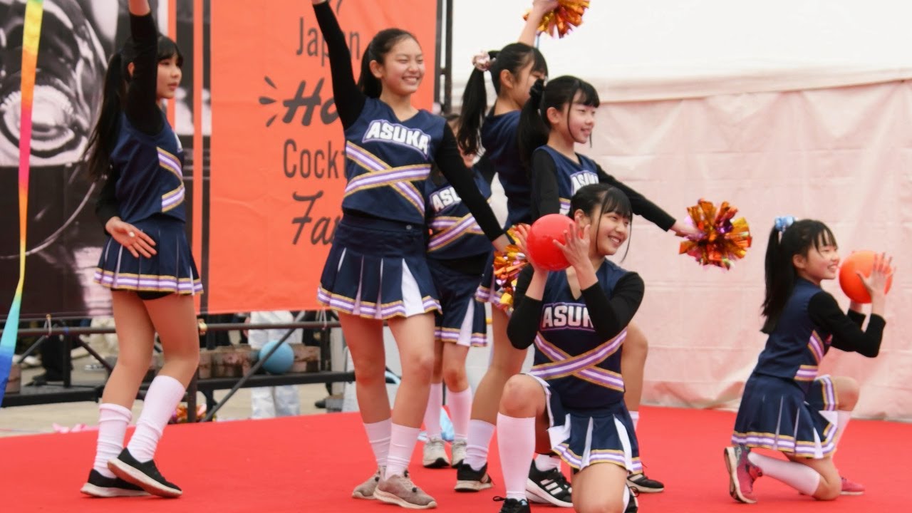 キッズダンス 飛鳥ダンススクール　チアリーディングとダンス　その１　Hot Cocktail Fair 2024 上野公園　噴水広場　２月４日
