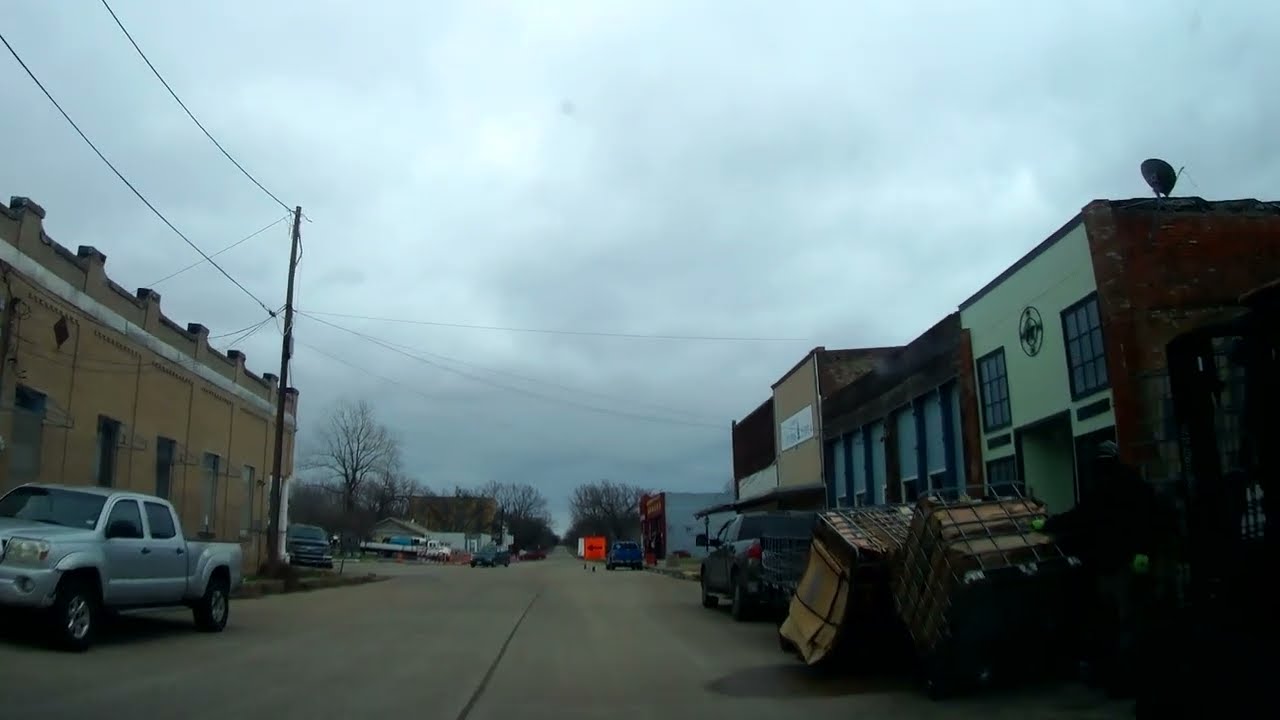 Driving Downtown Ladonia, TX (Dash Cam)