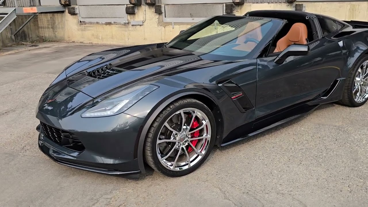 2019 Chevrolet Corvette Grand Sport Coupe 2LT \ Kalahari Brown Interior \ Chrome Wheels