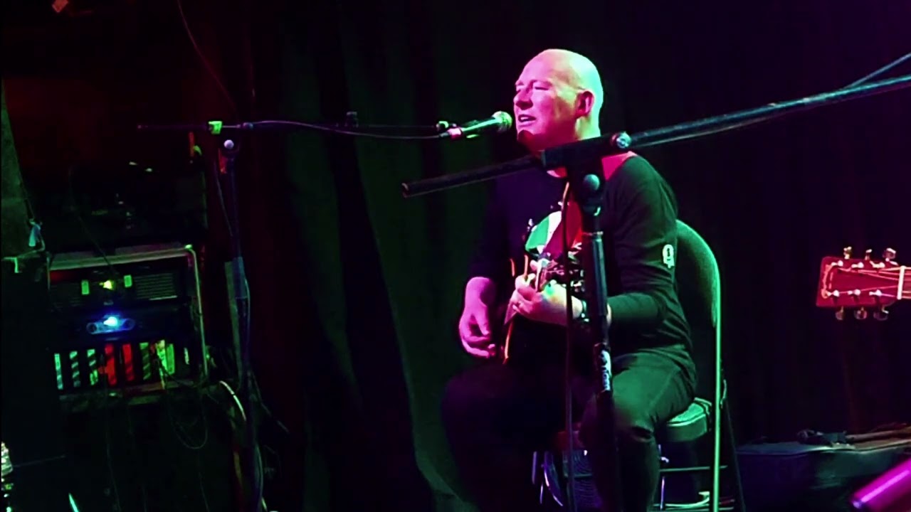 Brian Nash - England in the Rain Live at The Final Soiree.