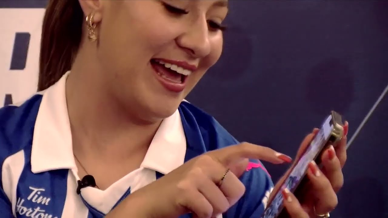 ABRIENDO CELULAR DE KAROL BERNAL DE RAYADAS #rayadas #ligabbvamxfemenil