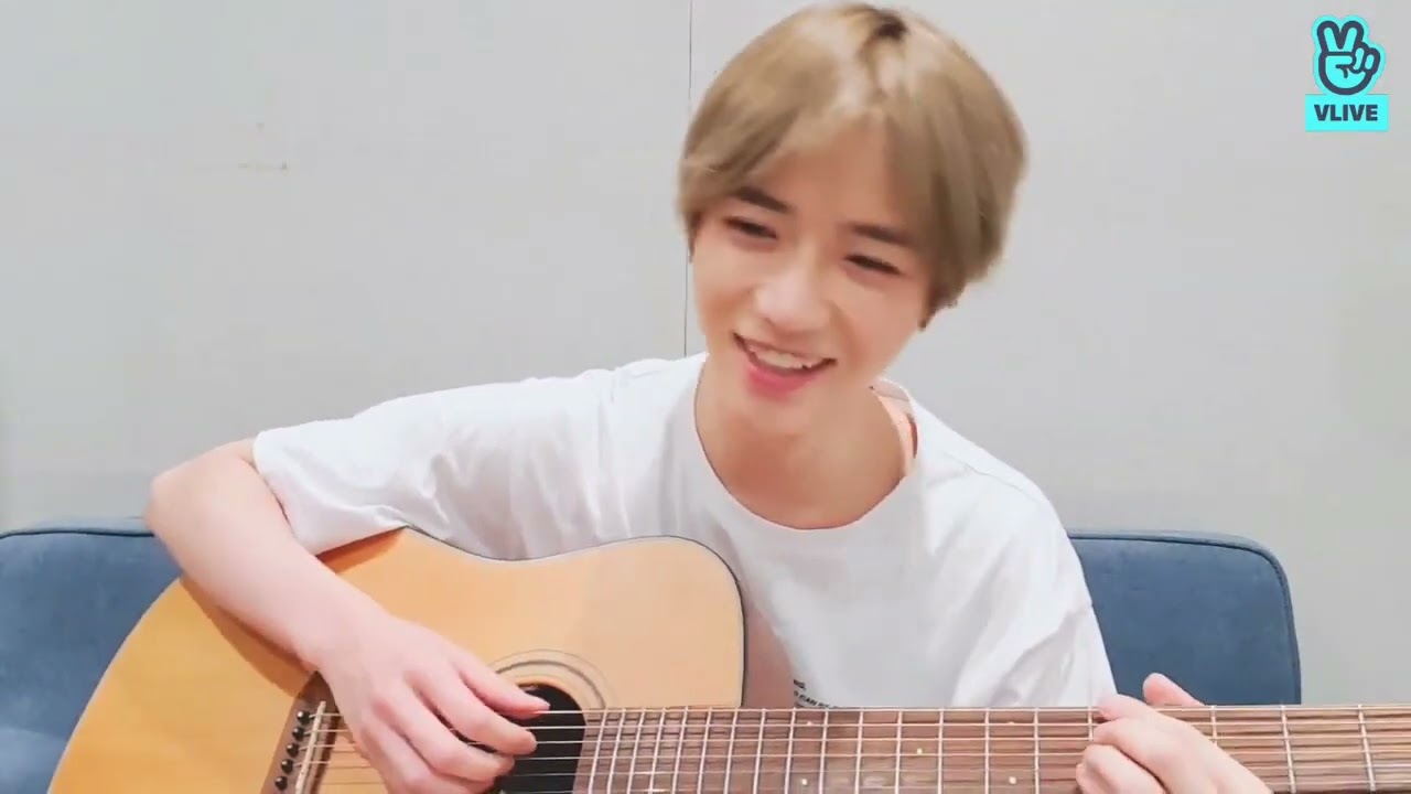 Beomgyu TXT playing guitar compilation