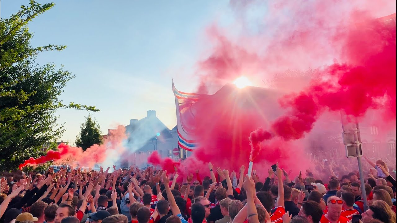 Aankomst spelers bij stadion : PSV- SL Benfica : 24/08/2021