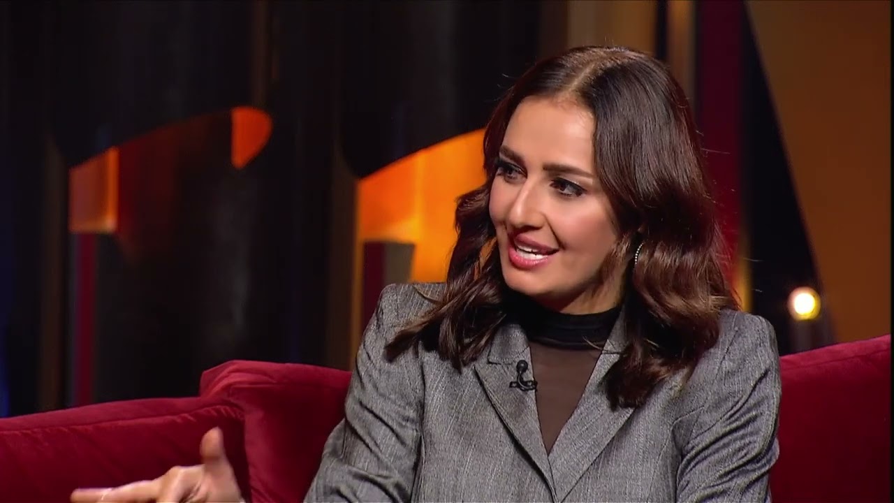 طلاقه وبراعه حلا شيحة في اللغه الفرنسية ووصله ضحك مع حسن الرداد #سهرانين