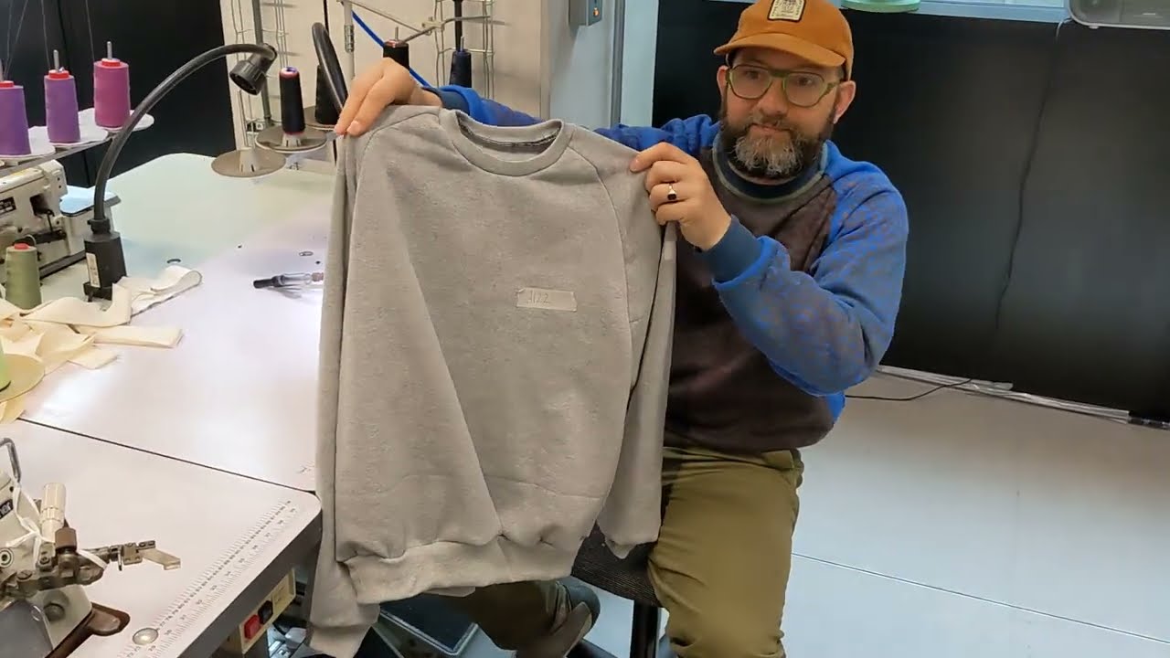 How to sew a sweatshirt - Video 6 -  joining the sweatshirt ribbing hem