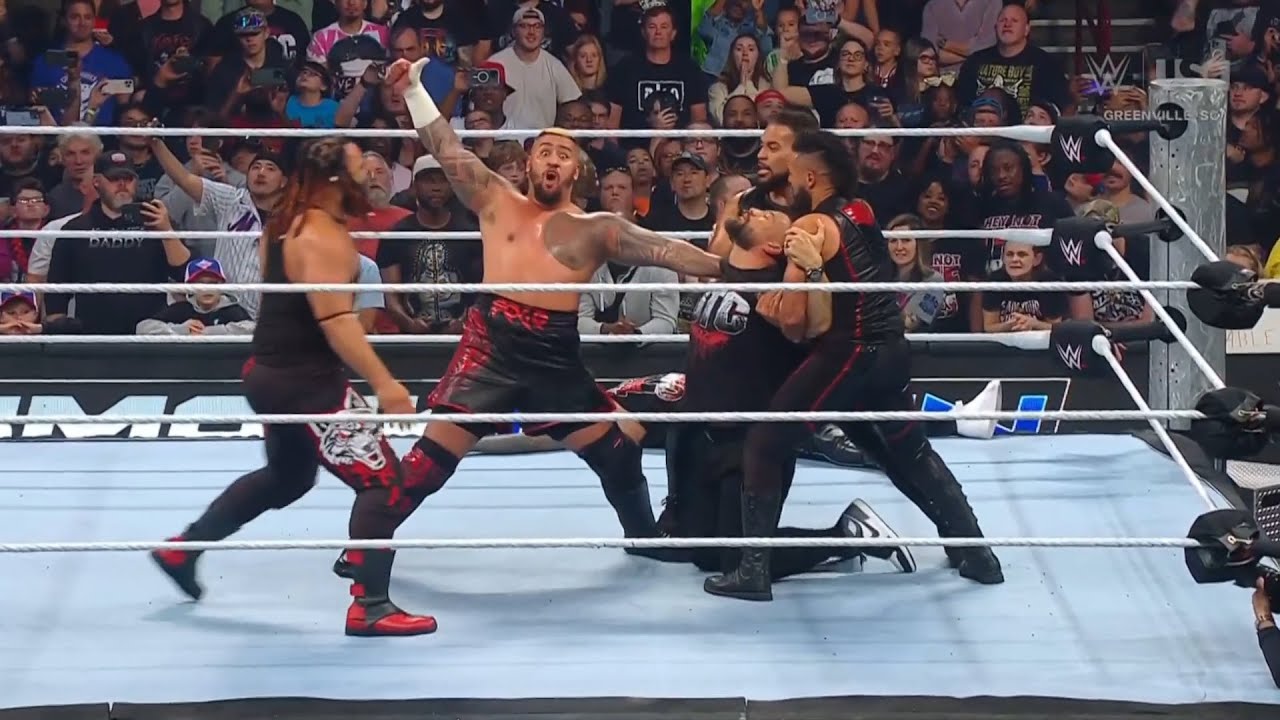 Solo Sikoa attacks Roman Reigns - WWE SmackDown 10/11/2024